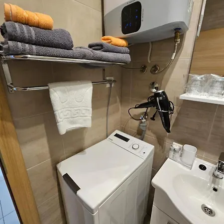 Splitpodstrana Adria *